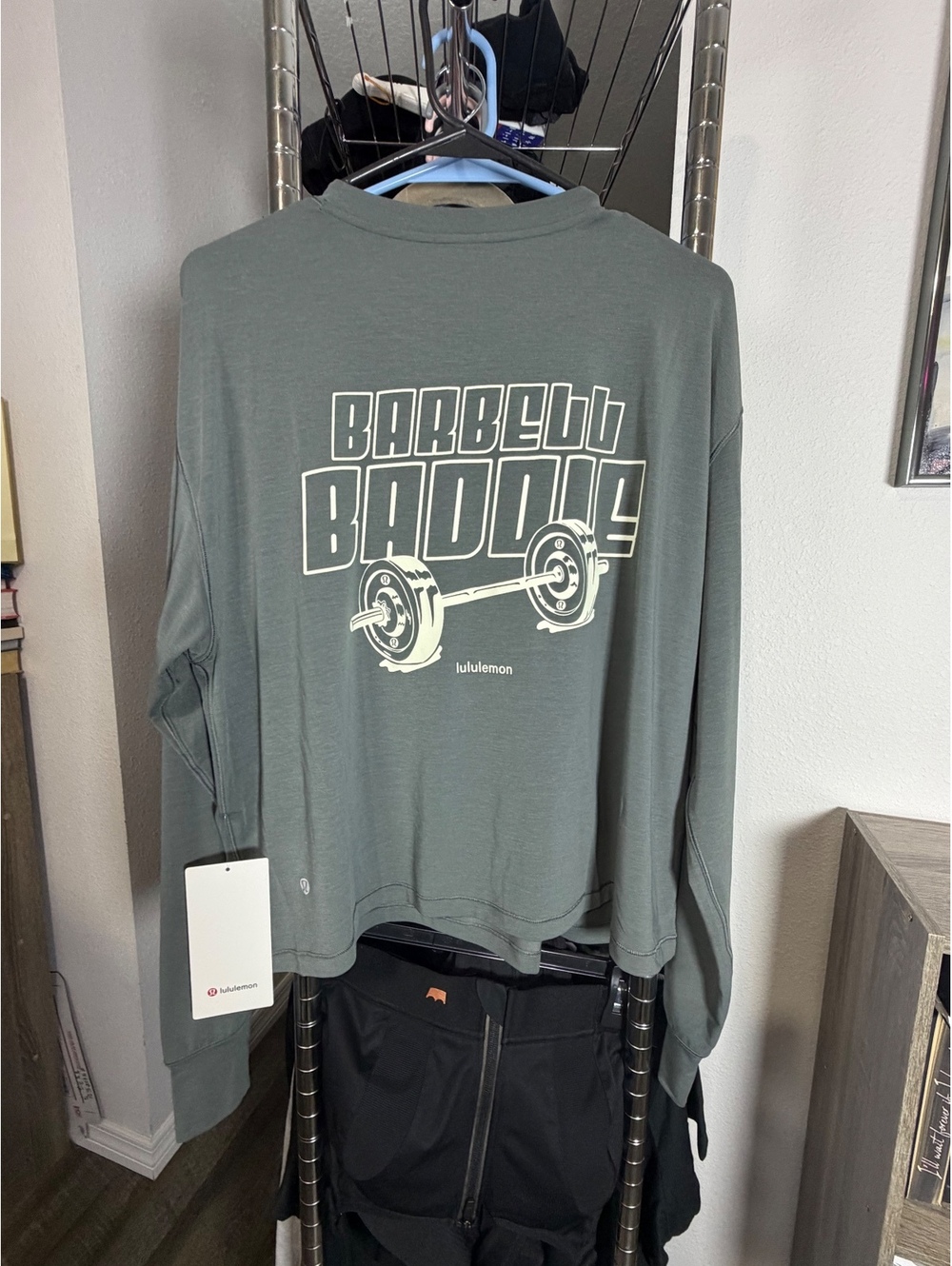 Lululemon BARBELL BADDIE Long Sleeve Graphic Shirt - Grey & White - Size 14 NWT